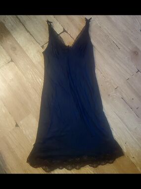 Vintage Black Steita Lace-Trim Slip Dress W. Bows